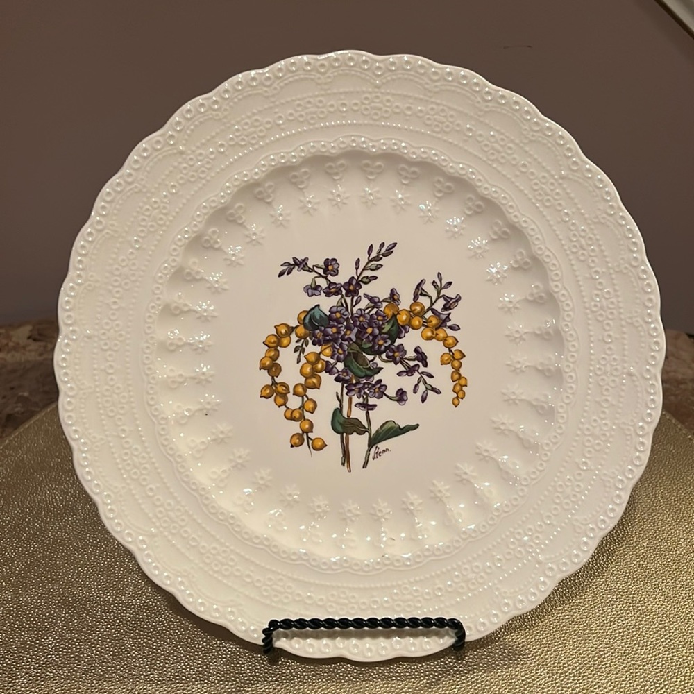 Spode England Bermuda Flowers S.1312 Pidgeon Berry 9” Plate